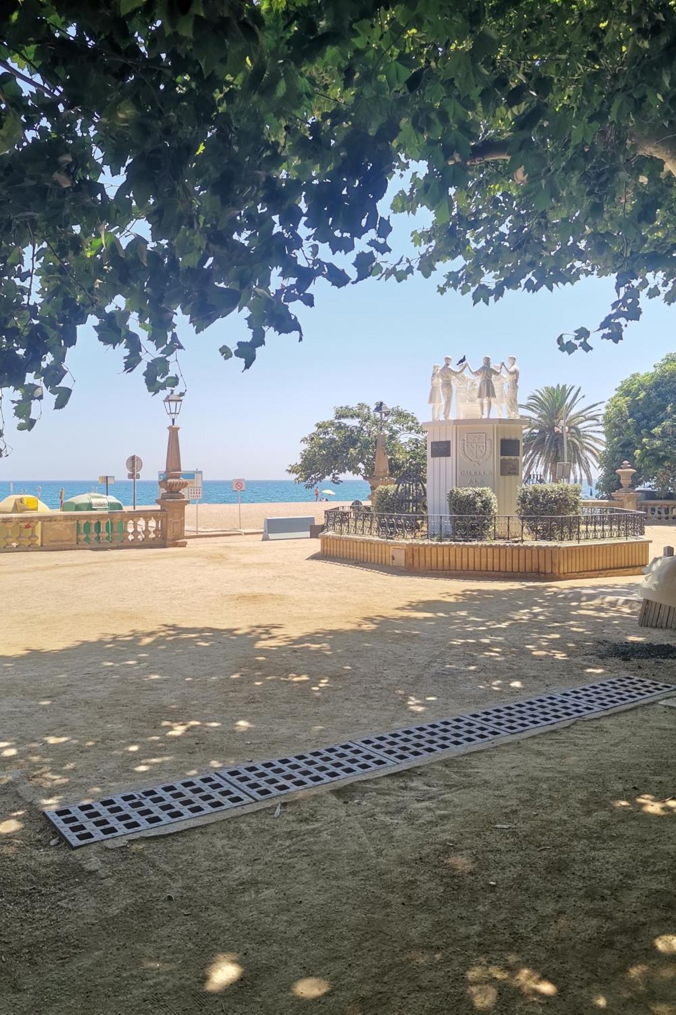 Apartamento Centrico En Calella Buitenkant foto